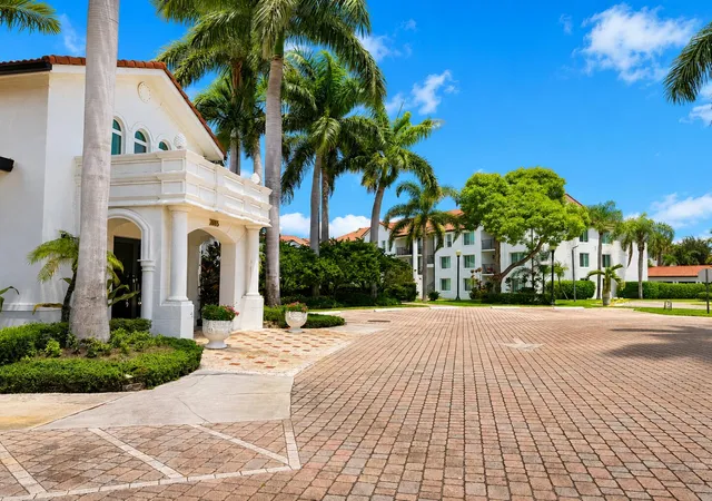 Photo 3 of Condo for sale at 106 Villa Cir #106, Boynton Beach, FL 33435 | MLS# B26067391 | Listing updated on 2026-10-07