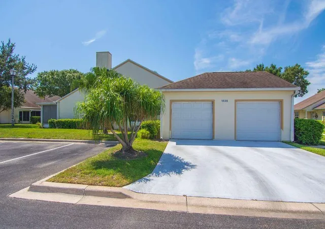 Photo 2 of Single family home for sale at 1828 Aynsley Wy #1, Vero Beach, FL 32966 | MLS# B26067409 | Listing updated on 2026-09-23