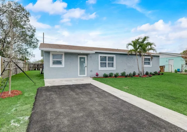 Photo 1 of Sale Pending at 520 Sw 13th Pl, Deerfield Beach, FL 33441 | MLS# B26067489 | Listing updated on 2026-09-30