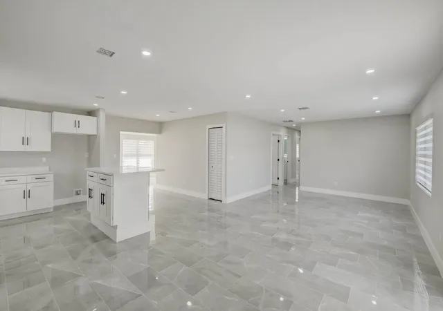 Photo 3 of Sale Pending at 520 Sw 13th Pl, Deerfield Beach, FL 33441 | MLS# B26067489 | Listing updated on 2026-09-30