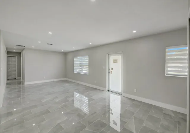 Photo 4 of Sale Pending at 520 Sw 13Th Pl, Deerfield Beach, FL 33441 | MLS# B26067489 | Listing updated on 2026-09-30