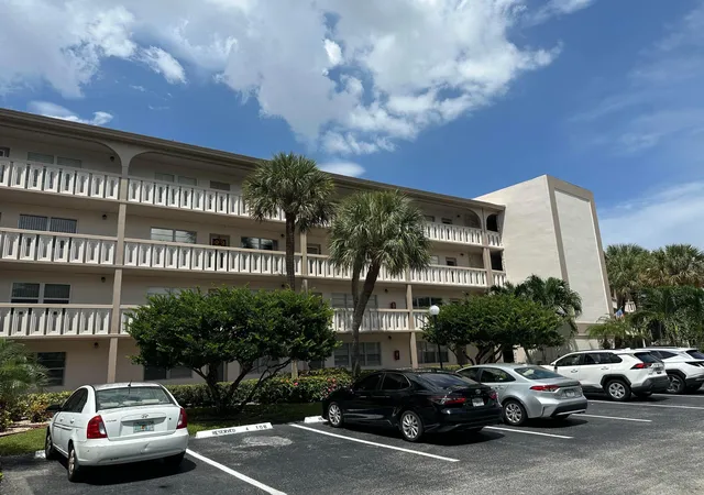 Photo 3 of Condo for sale at 1901 Bermuda Cir #B1, Coconut Creek, FL 33066 | MLS# B26067499 | Listing updated on 2026-09-24