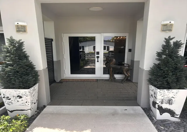 Photo 3 of Townhouse for sale at 1488 Ne 34Th St, Oakland Park, FL 33334 | MLS# B26067625 | Listing updated on 2026-10-08