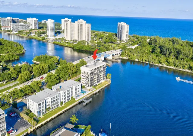 Photo 2 of Condo for sale at 900 Ne Spanish River Blvd #2w, Boca Raton, FL 33431 | MLS# B26067653 | Listing updated on 2026-09-23