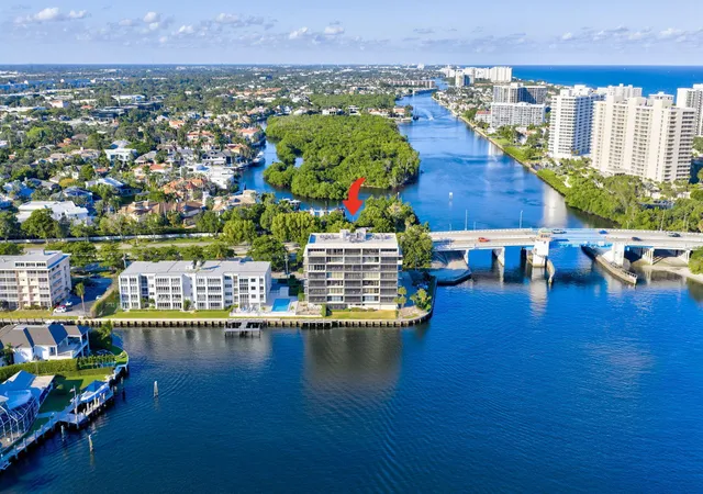Photo 3 of Condo for sale at 900 Ne Spanish River Blvd #2w, Boca Raton, FL 33431 | MLS# B26067653 | Listing updated on 2026-09-23