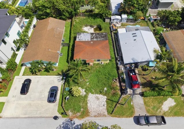 Photo 1 of Land for sale at 245 Ne 11th St, Delray Beach, FL 33483 | MLS# B26067698 | Listing updated on 2026-10-09