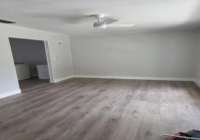 Photo 3 of Single family home for sale at 215 S Florida Ave, Avon Park, FL 33825 | MLS# B26067721 | Listing updated on 2026-10-02