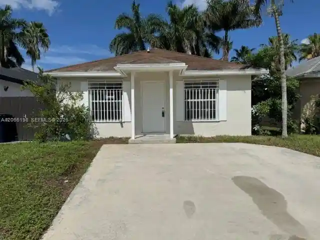 Photo 1 of Single family home for sale at 982 Sw 9th Ct, Florida City, FL 33034 | MLS# A12066198 | Listing updated on 2026-10-19