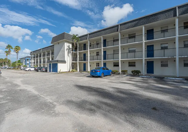 Condo for sale at 5100 Sw 64Th Ave #204A, Davie, FL 33314 | MLS# B26067804