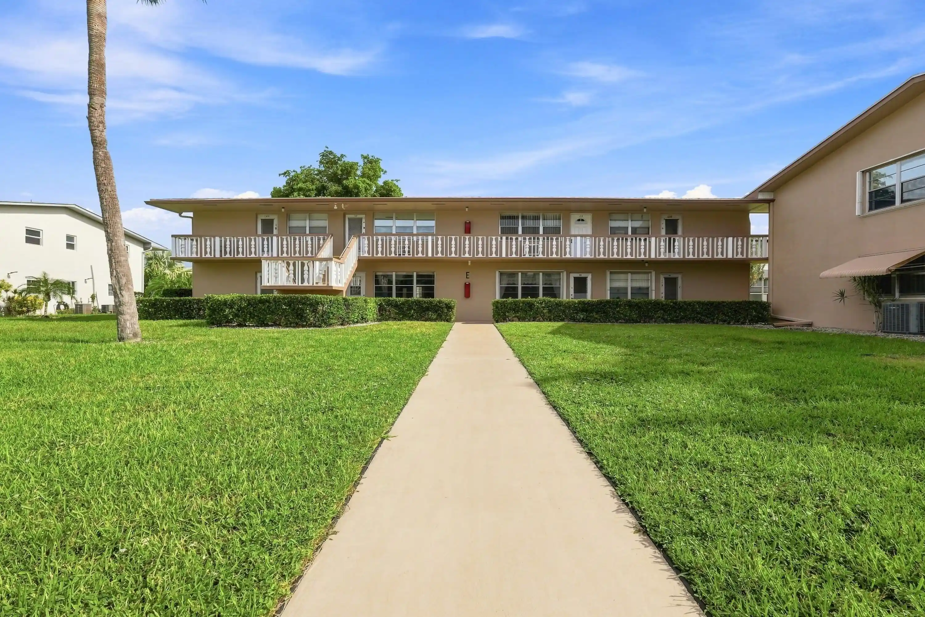 Photo 1 of Condo for sale at 98 Norwich E, West Palm Beach, FL 33417 | MLS# B26067938 | Listing updated on 2026-10-20