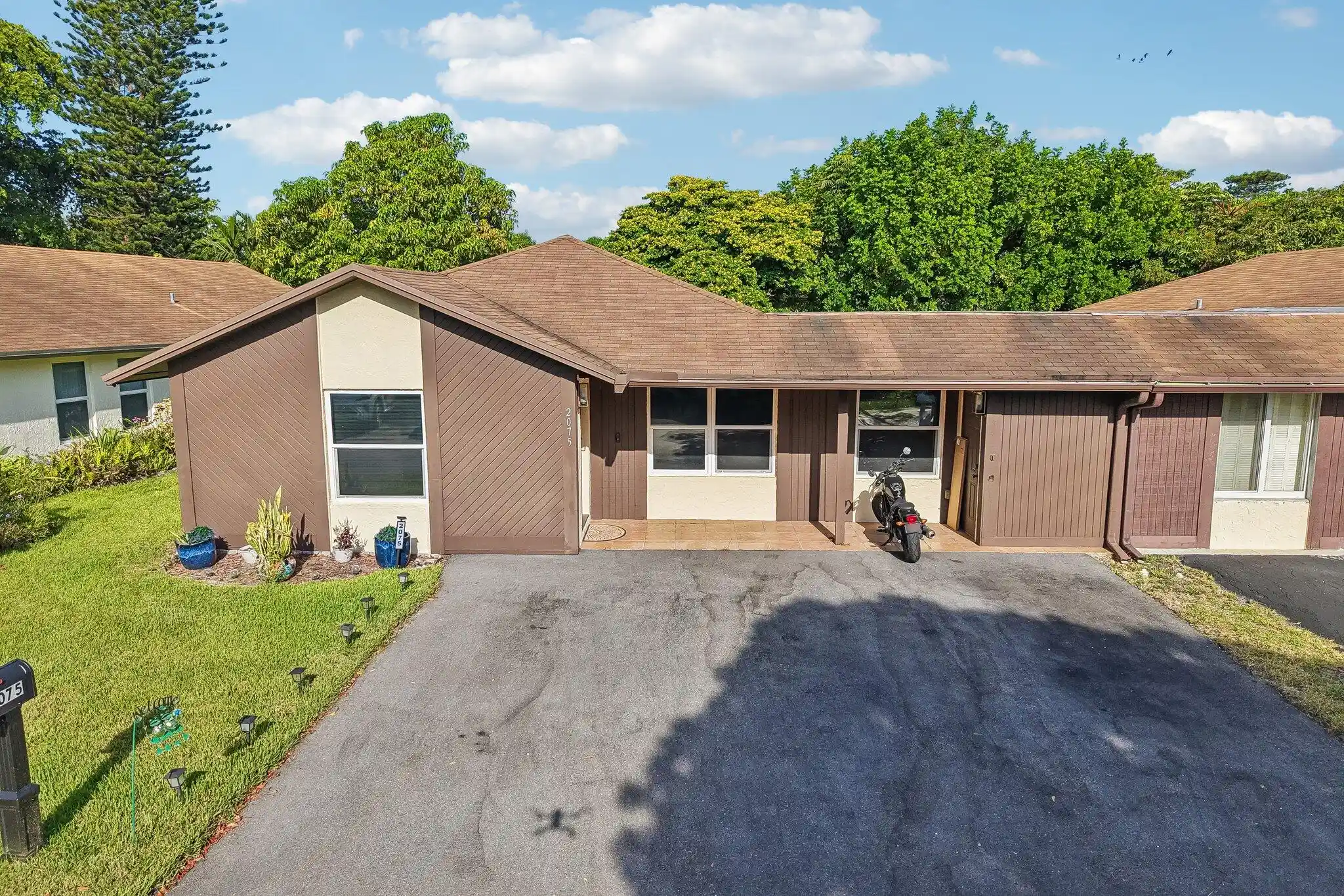 Single family home for sale at 2075 Sw 72Nd Ave, Davie, FL 33317 | MLS# B26067939