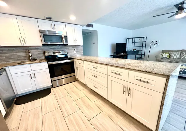 Listing Photo 4 - Condo for sale in building located at 3069 Ventnor P, Deerfield Beach, FL 33442 - Unit #3069