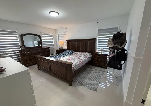 Photo 4 of Single family home for sale at 14072 Sw 80Th St, Miami, FL 33183 | MLS# A12075986 | Listing updated on 2026-10-28