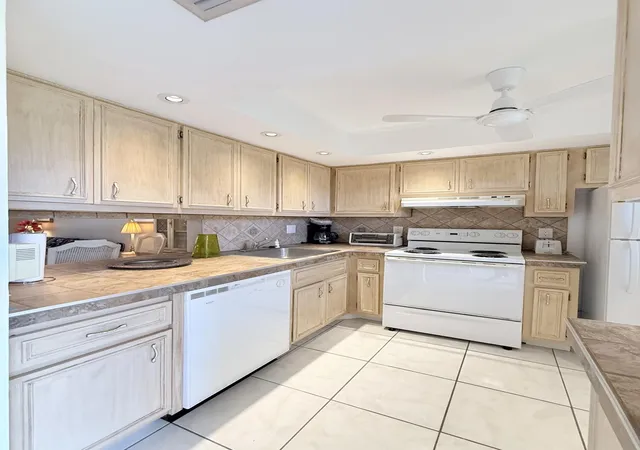 Photo 2 of Condo for sale at 2800 Nw 47th Ter #106B, Lauderdale Lakes, FL 33313 | MLS# B26068003 | Listing updated on 2026-09-28