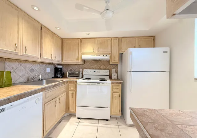 Photo 3 of Condo for sale at 2800 Nw 47th Ter #106B, Lauderdale Lakes, FL 33313 | MLS# B26068003 | Listing updated on 2026-09-28