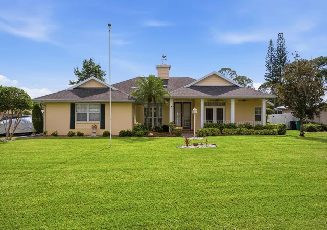 Photo 1 of Single family home for sale at 692 Sw Ewing Ave, Port St Lucie, FL 34983 | MLS# B26068037 | Listing updated on 2026-09-30