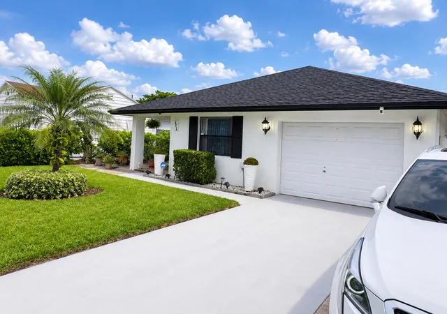 Single family home for sale at 821 Hampton Rd, West Palm Beach, FL 33405 | MLS# B26068075