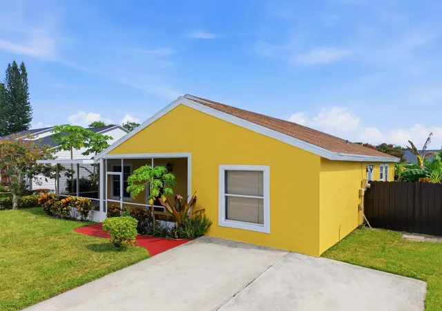 Photo 2 of Single family home for sale at 7702 Blairwood Cir S, Greenacres, FL 33467 | MLS# B26068097 | Listing updated on 2026-09-23