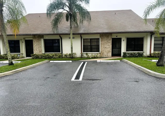 Photo 2 of Single family home for sale at 1040 Parkside Green Dr #C, Greenacres, FL 33415 | MLS# B26068118 | Listing updated on 2026-09-28