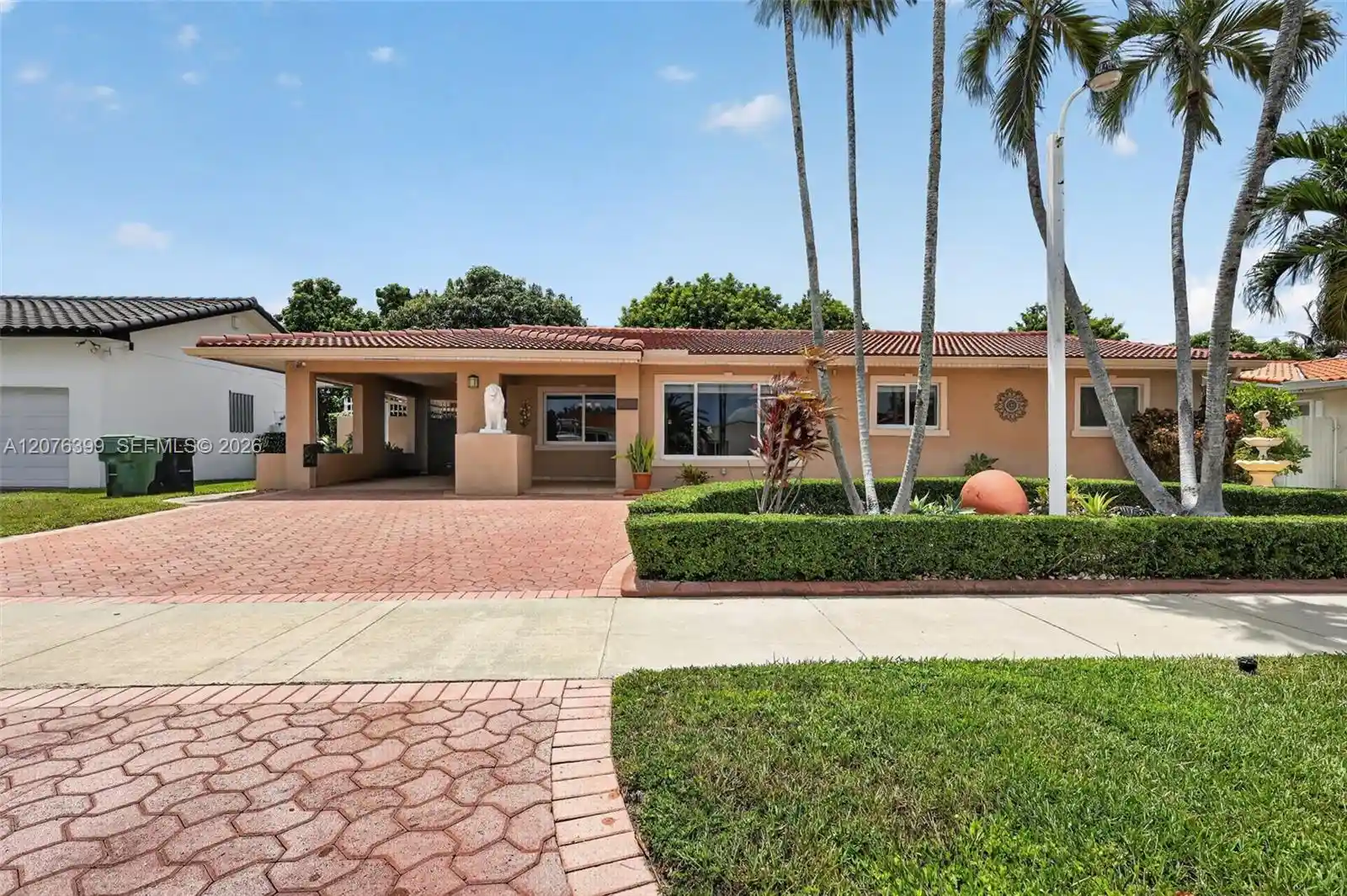 Single family home for sale at 8936 Sw 11Th St, Miami, FL 33174 | MLS# A12076399