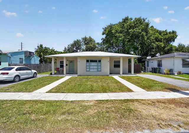 Photo 1 of Single family home for sale at 208 Sw 2nd Pl #1-2, Dania Beach, FL 33004 | MLS# B26068151 | Listing updated on 2026-09-23