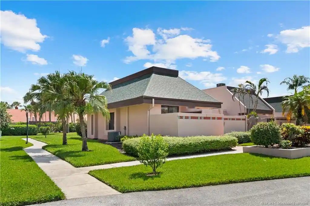 Townhouse for sale at 3319 SE La Prado Ct, Port Saint Lucie, FL 34952 | MLS# M20056563
