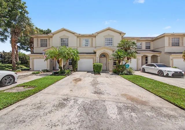 Photo 3 of Townhouse for sale at 206 Birch St, Boynton Beach, FL 33426 | MLS# B26068207 | Listing updated on 2026-10-09