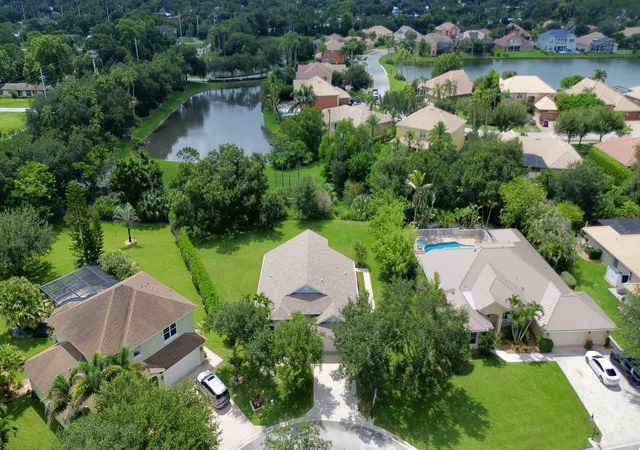 Photo 4 of Single family home for sale at 2166 Sw Mainsail Ter, Stuart, FL 34997 | MLS# B26068284 | Listing updated on 2026-10-07