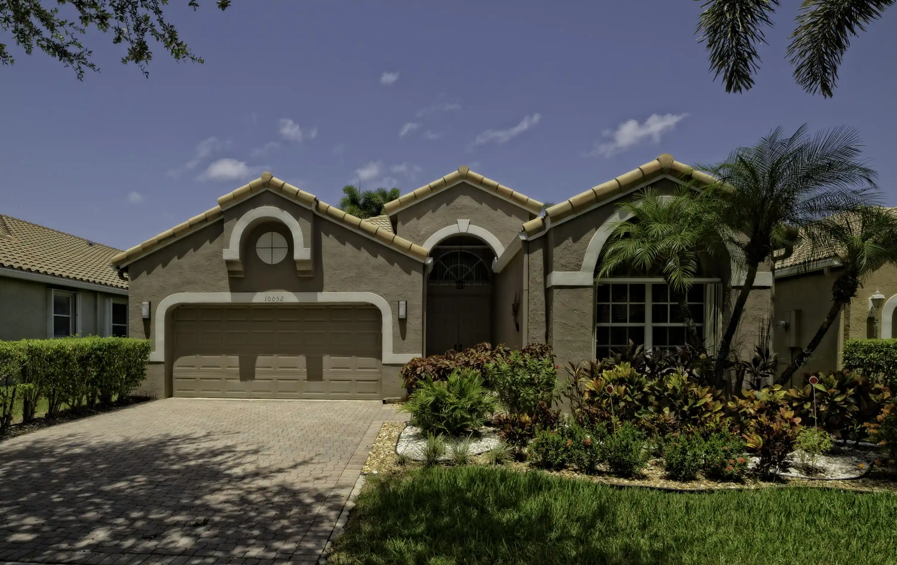 Photo 1 of Single family home for sale at 10052 Diamond Lake Dr, Boynton Beach, FL 33437 | MLS# B26068316 | Listing updated on 2026-10-27