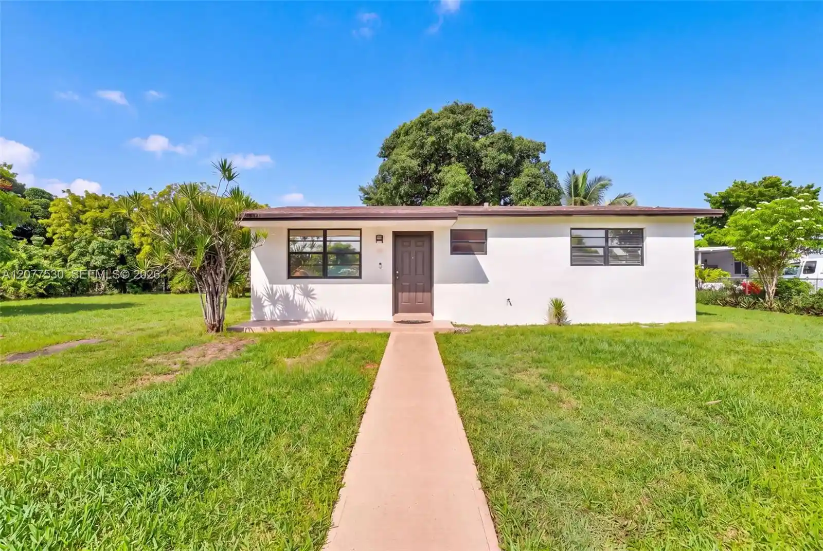 Photo 1 of Single family home for sale at 19721 Sw 114th Ct, Miami, FL 33157 | MLS# A12077530 | Listing updated on 2026-10-26