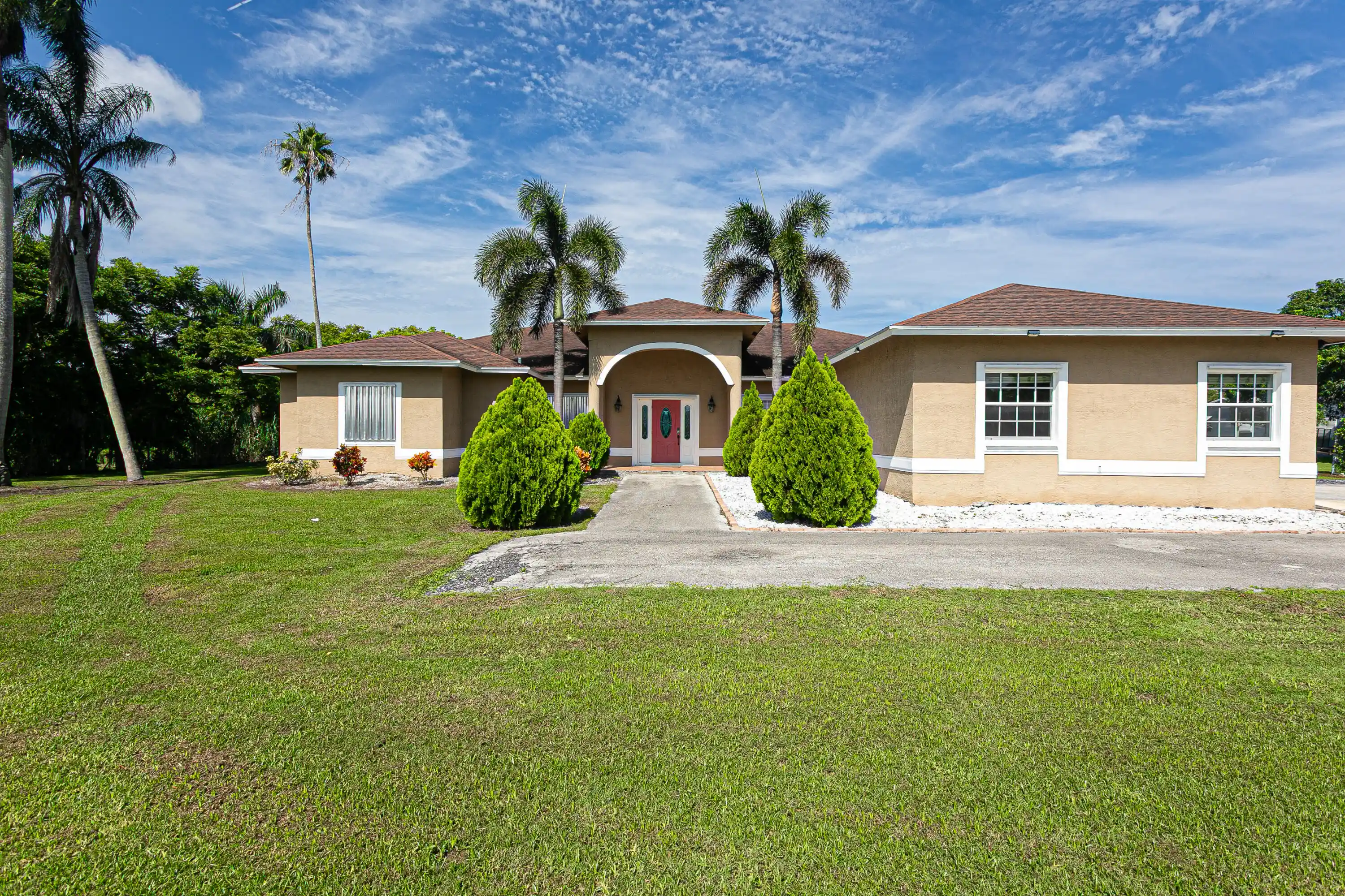 Single family home for sale at 173 S Greenstar Ave, Pahokee, FL 33476 | MLS# B26068317
