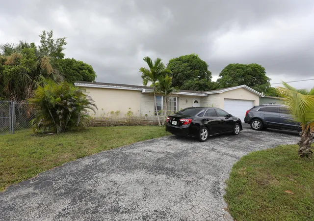 Photo 2 of Single family home for sale at 3132 Nw 39th Ct, Lauderdale Lakes, FL 33309 | MLS# B26068335 | Listing updated on 2026-10-01