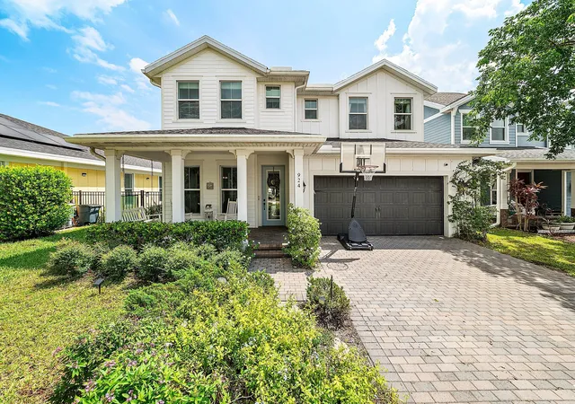 Photo 2 of Single family home for sale at 924 Deer Haven Dr, The Acreage, FL 33470 | MLS# B26068352 | Listing updated on 2026-10-05