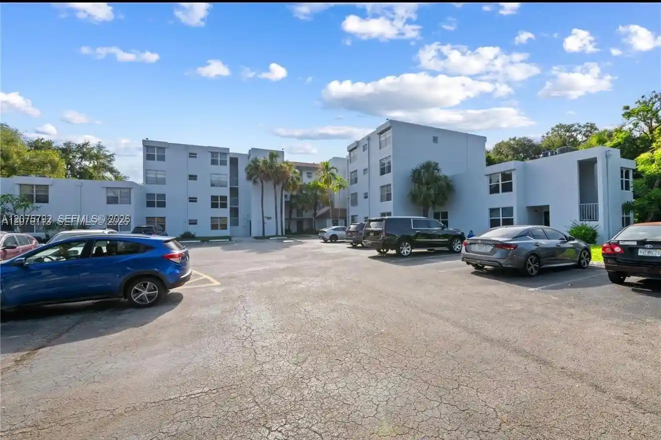 Listing Photo 1 - Condo for sale in 9400 Live Oak Pl located at 9400 Live Oak Pl, Davie, FL 33324 - Unit #205