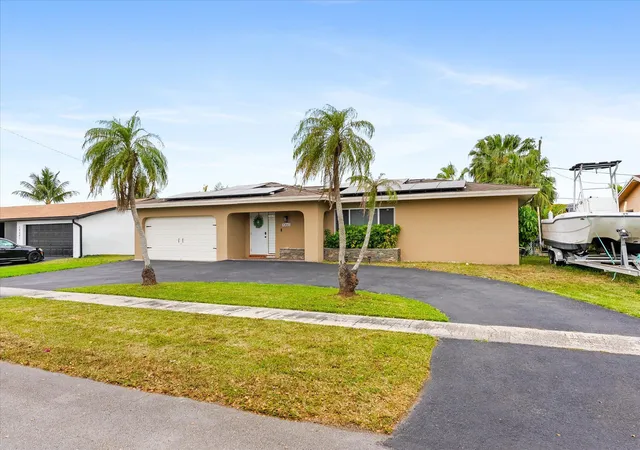 Photo 3 of Single family home for sale at 10661 Nw 27th Ct, Sunrise, FL 33322 | MLS# B26068402 | Listing updated on 2026-09-23