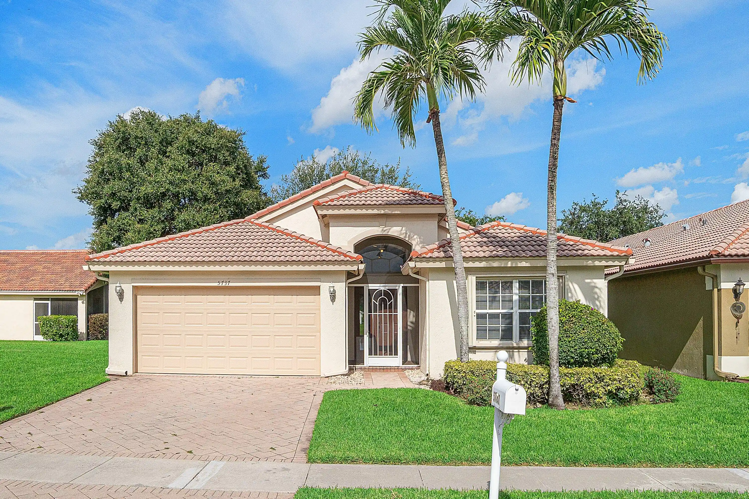 Photo 1 of Single family home for sale at 5737 Royal Club Dr, Boynton Beach, FL 33437 | MLS# B26068545 | Listing updated on 2026-10-20