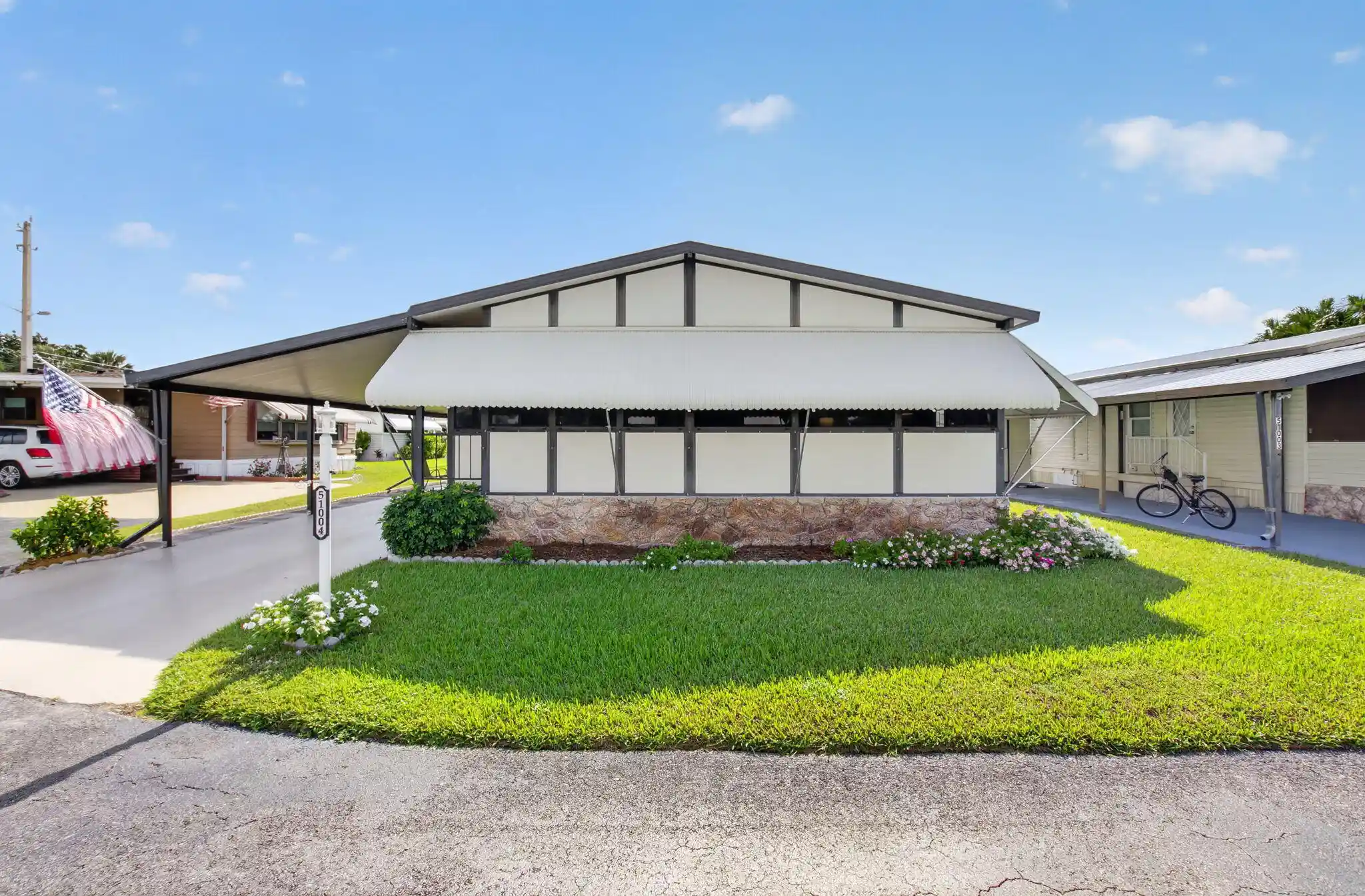 Photo 1 of Manufactured home for sale at 51004 Galina Bay, Boynton Beach, FL 33436 | MLS# B26068551 | Listing updated on 2026-10-27