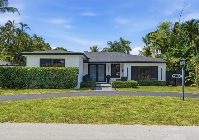 Photo 3 of Single family home for sale at 2860 Monroe St, Hollywood, FL 33020 | MLS# B26068563 | Listing updated on 2026-10-04
