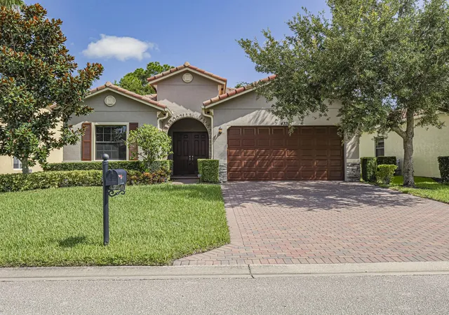 Photo 1 of Single family home for sale at 4338 56th Ln, Vero Beach, FL 32967 | MLS# B26068571 | Listing updated on 2026-10-08