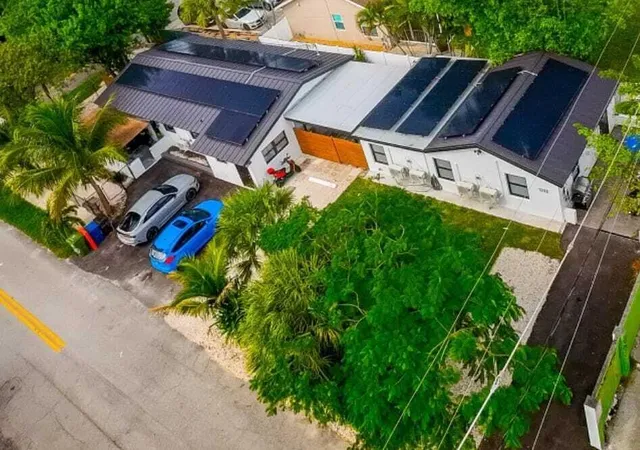 Multi family home for sale at 1202 Ne 3Rd Ave, Fort Lauderdale, FL 33304 | MLS# B26068659