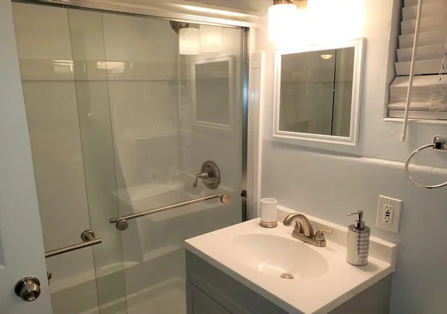 Photo 3 of House for sale at 413 Se 23Rd St, Fort Lauderdale, FL 33316 | MLS# B26068743 | Listing updated on 2026-10-09