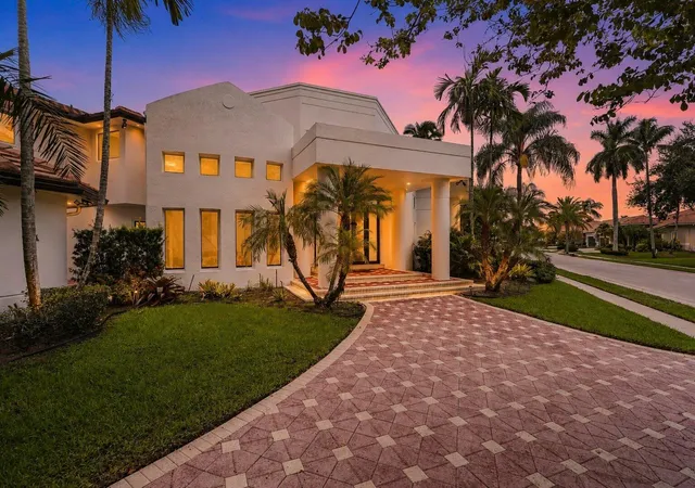 Photo 3 of Sale Pending at 757 Nw 100th Ter, Plantation, FL 33324 | MLS# B26068792 | Listing updated on 2026-10-09