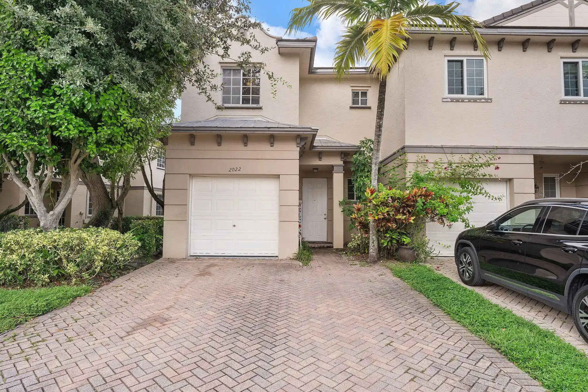 Townhouse for sale at 2022 Island Dr, Riviera Beach, FL 33404 | MLS# B26068825