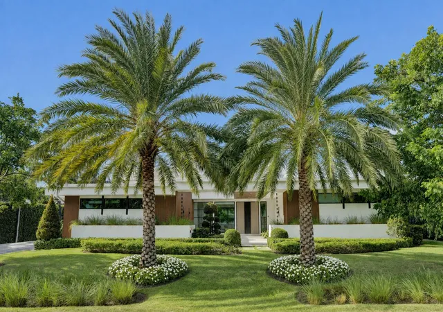 Photo 1 of Single family home for sale at 7 Tahoe Ln, Sea Ranch Lakes, FL 33308 | MLS# B26068945 | Listing updated on 2026-10-09