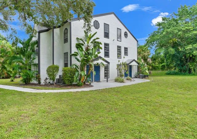 Photo 3 of Condo for sale at 5063 Heatherhill Ln #60, Boca Raton, FL 33486 | MLS# B26069005 | Listing updated on 2026-10-09