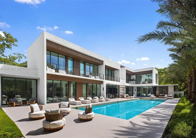 Photo 1 of Mansion for sale at 6200 Sw 123rd Ter, Pinecrest, FL 33156 | MLS# A12077424 | Listing updated on 2026-10-31