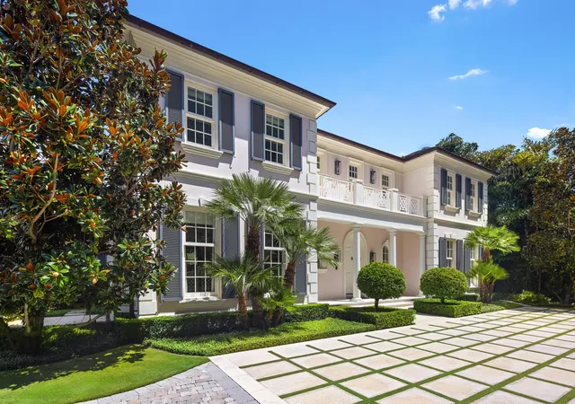 Photo 2 of Mansion for sale at 255 Wells Rd, Palm Beach, FL 33480 | MLS# B26069053 | Listing updated on 2026-09-28