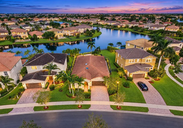 Single family home for sale at 8561 Lakeside Bnd, Parkland, FL 33076 | MLS# B26069265