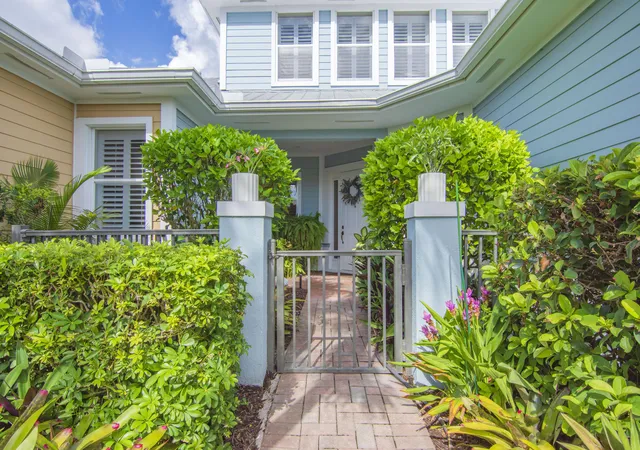 Photo 1 of Townhouse for sale at 4555 Bridgepointe Wy #126, Vero Beach, FL 32967 | MLS# B26069301 | Listing updated on 2026-10-04
