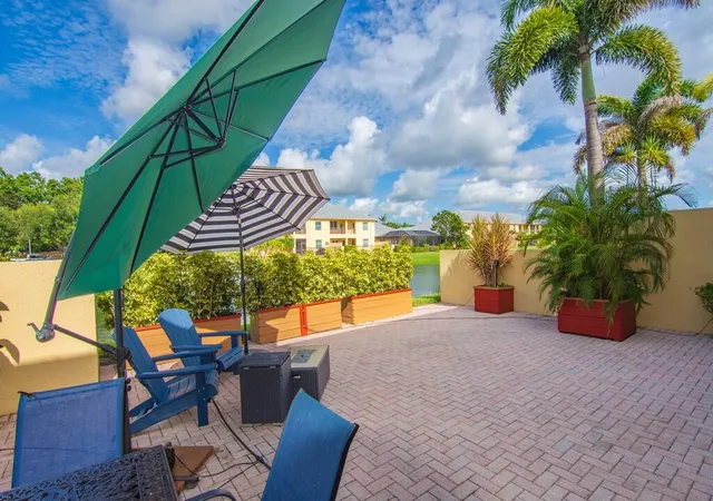 Photo 3 of Townhouse for sale at 4555 Bridgepointe Wy #126, Vero Beach, FL 32967 | MLS# B26069301 | Listing updated on 2026-10-04